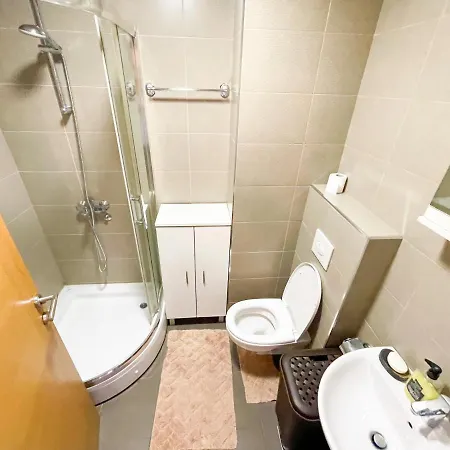 1-bedroom In Urban Area Apartment *